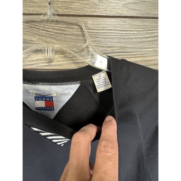 Vintage Tommy Hilfiger Sweatshirt Size Sm Black Cotton Crewneck Logo Patch 90s - Picture 6 of 10